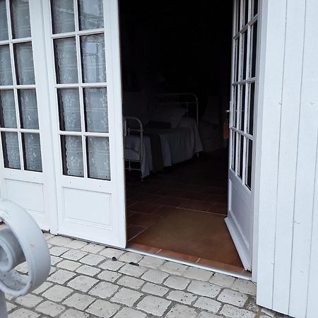 Domaine Les Galards Bed and Breakfast Le Garde Eksteriør billede