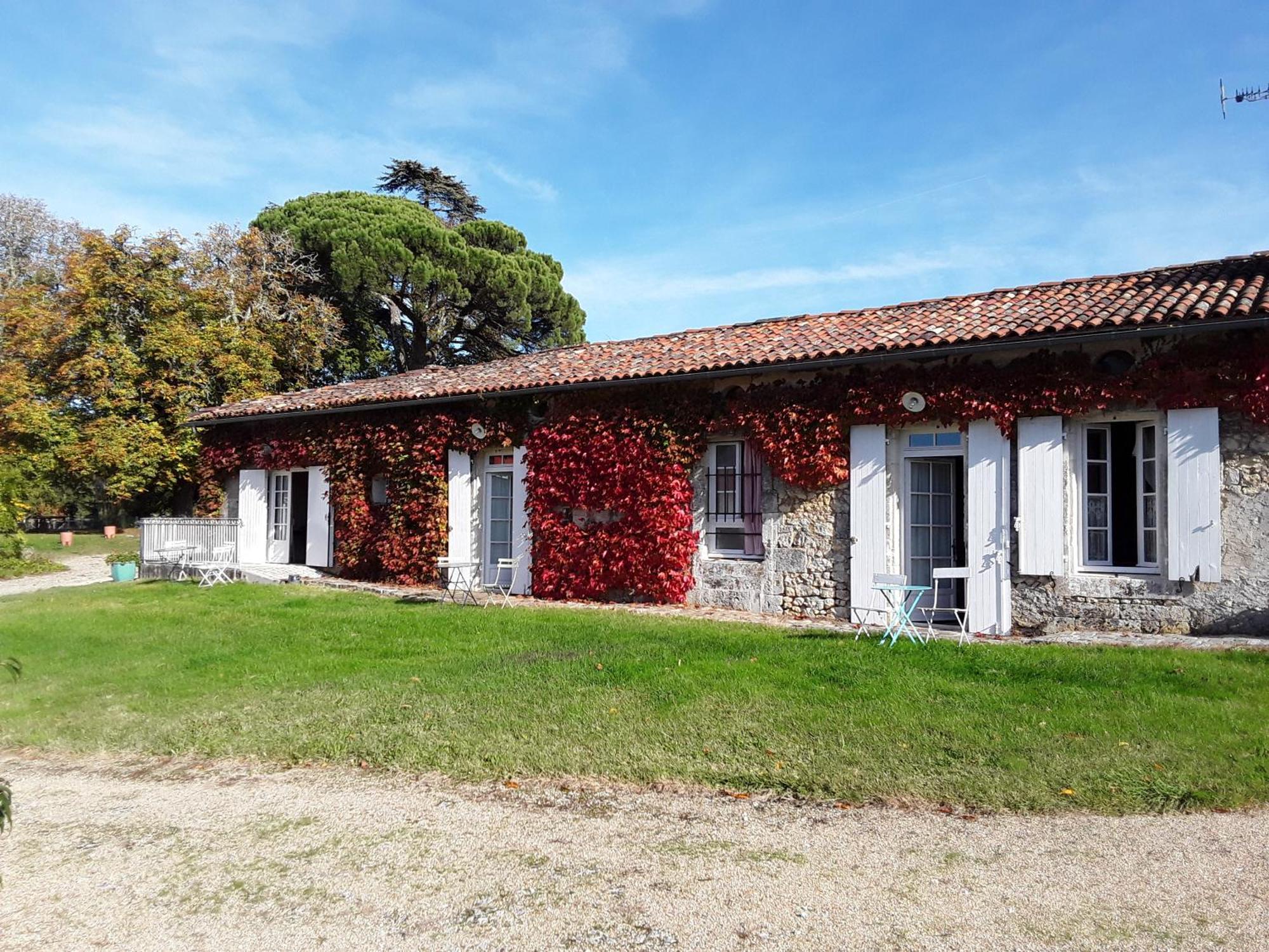 Domaine Les Galards Bed and Breakfast Le Garde Eksteriør billede